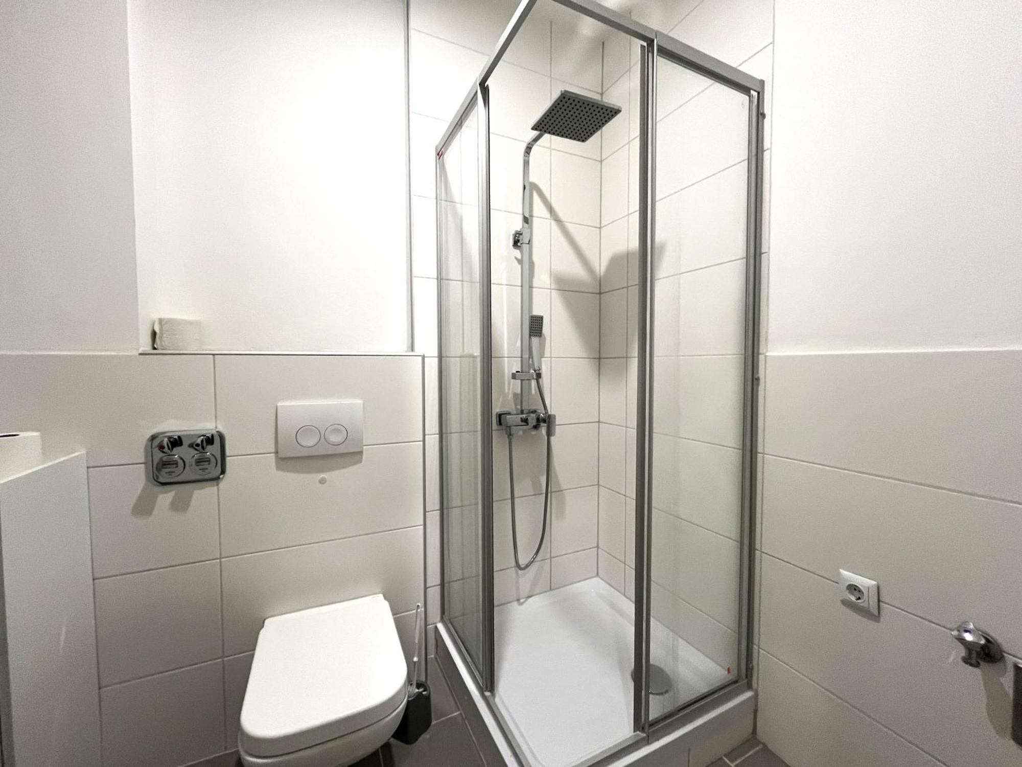 Simplex Apartments Am Europaplatz Karlsruhe Oda fotoğraf