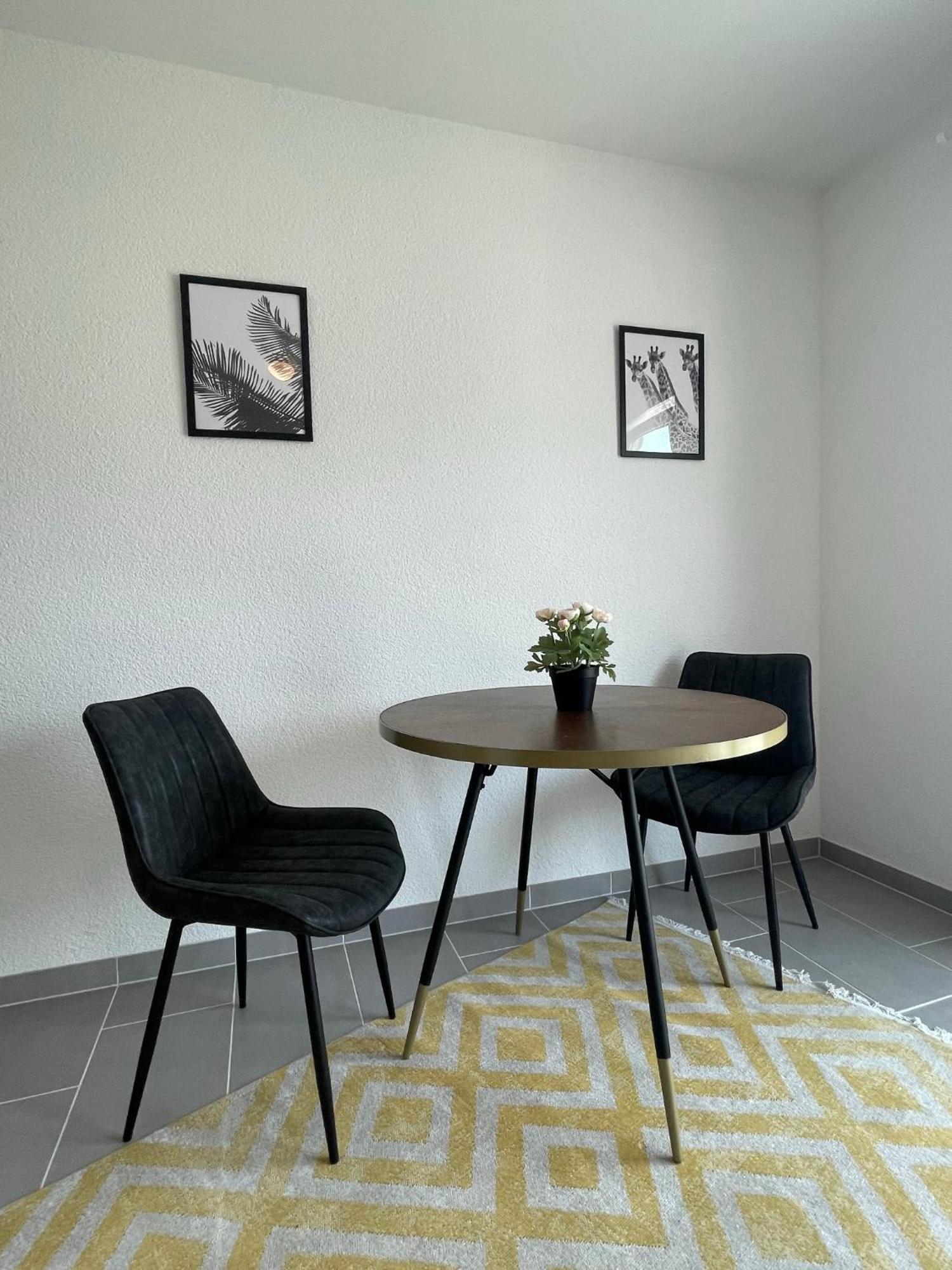 Simplex Apartments Am Europaplatz Karlsruhe Oda fotoğraf
