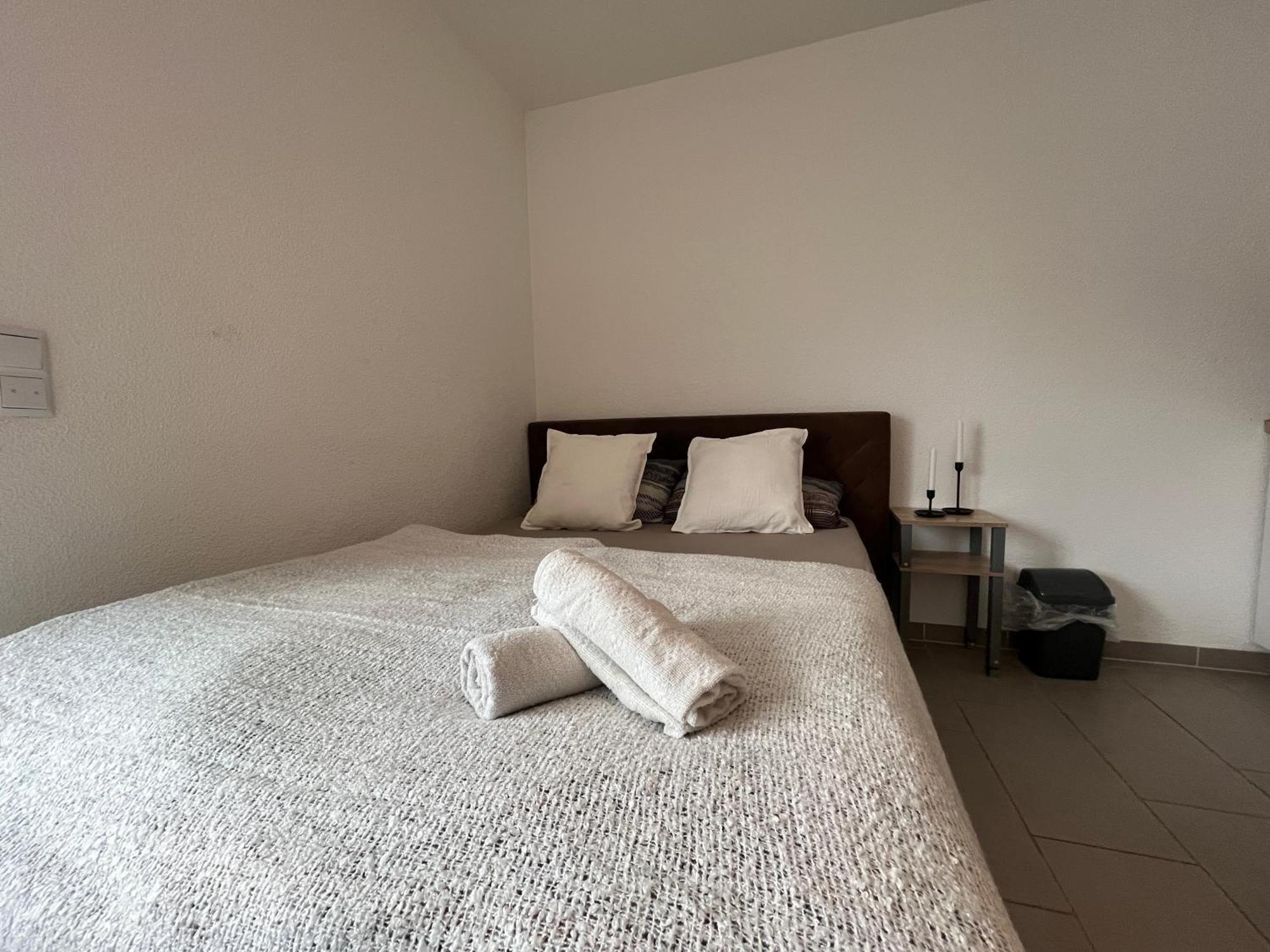 Simplex Apartments Am Europaplatz Karlsruhe Oda fotoğraf
